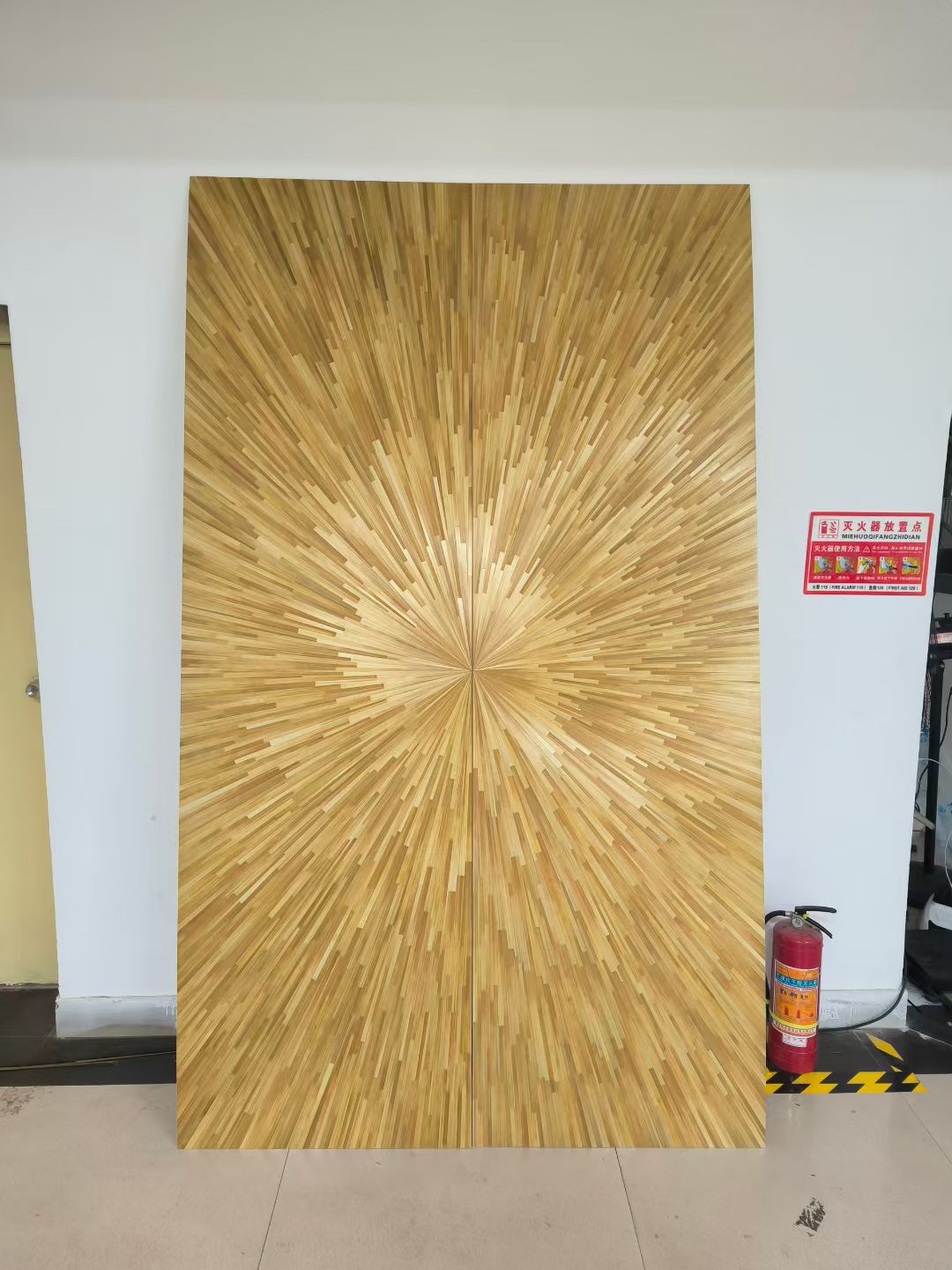 Straw marquetry 37